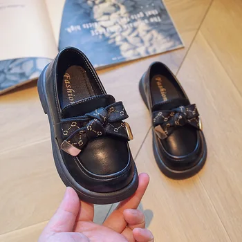 Обувь для девочек 2024, Весна и осень, Новая кожаная обувь, детская обувь принцессы на мягкой подошве, британские туфли-лодочки с круглым носком для девочек